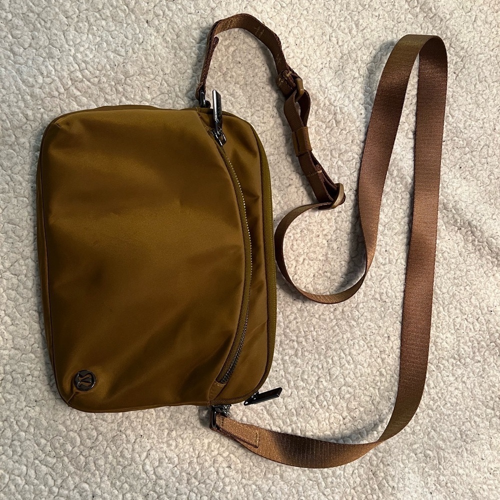 Lululemon City Adventurer Crossbody Bag